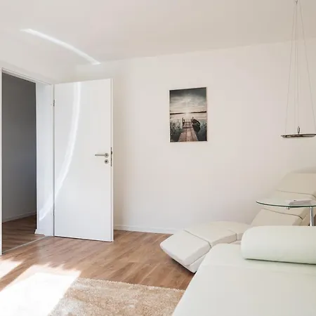 Daire Sonnige Ferienwohnung In Mit Massageliege & Wlan & Parken Neckarsulm