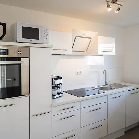 Daire Sonnige Ferienwohnung In Mit Massageliege & Wlan & Parken Neckarsulm