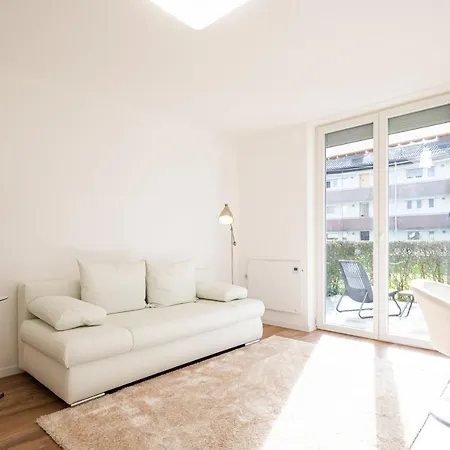 Daire Sonnige Ferienwohnung In Mit Massageliege & Wlan & Parken *